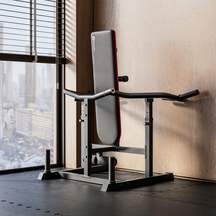 Banc de musculation pliable verticalement avec rembourrage épais de 5 cm.