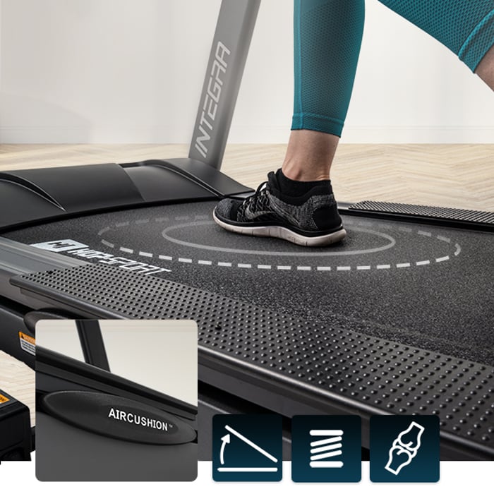 Tapis de course avec réglage automatique de l’inclinaison jusqu’à 12 %