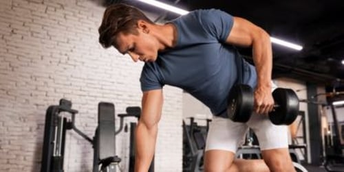 Rowing haltères - comment bien exécuter rowing pour le dos ?