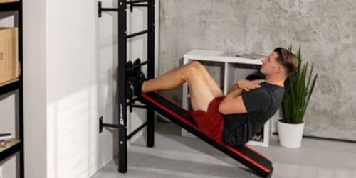 Qu’est-ce qu’une chaise romaine ? Avantages et meilleurs exercices avec chaise romaine