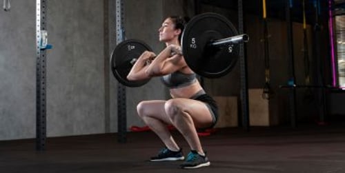 Effets des exercices réguliers : 50 squats par jour avant/après