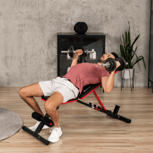 Exercice banc de musculation