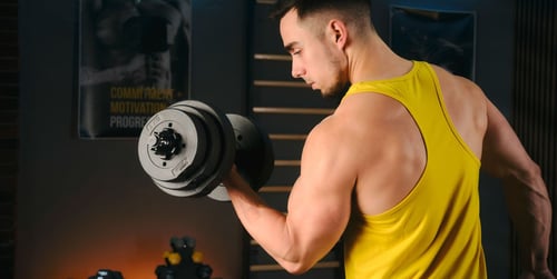 Comment choisir ses haltères: guide pour débutants et confirmés.