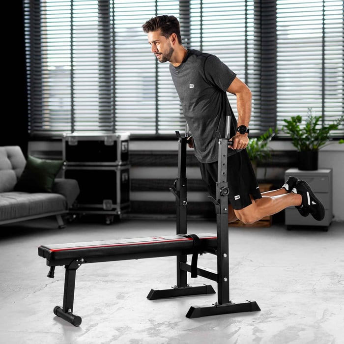 Banc de musculation plat Hop-Sport avec supports d’haltères réglables