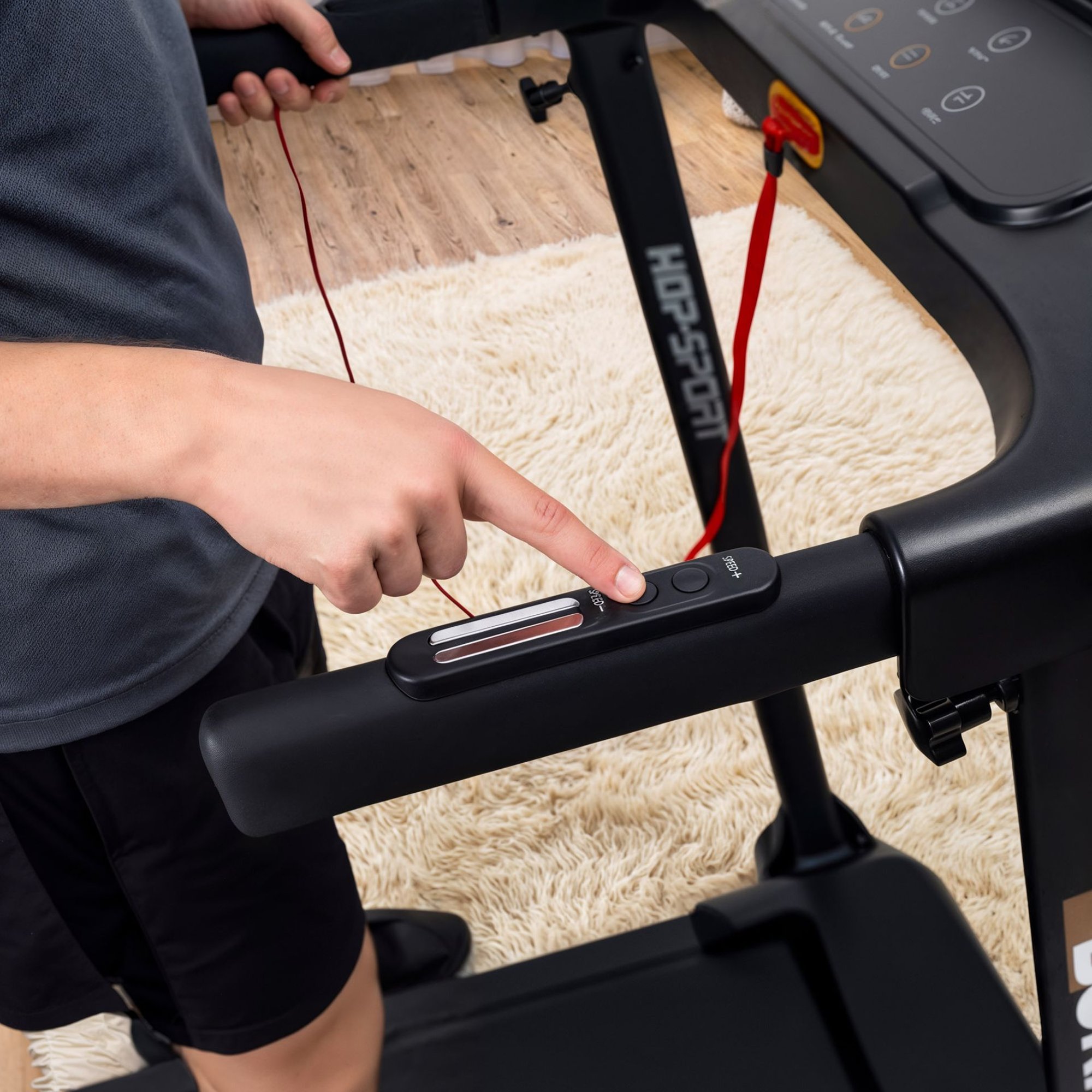 Console LCD avec 12 programmes et capteurs de pouls.