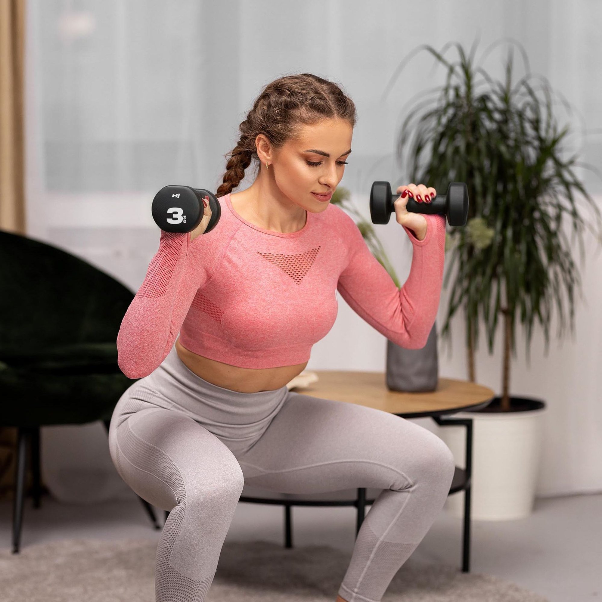 Dimensions détaillées du set d'haltères et du support de 28 cm.