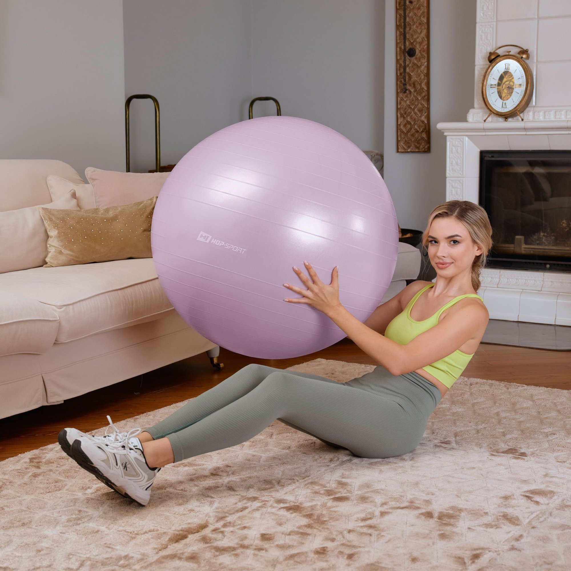 Étirement et renforcement avec ballon de gym Violet