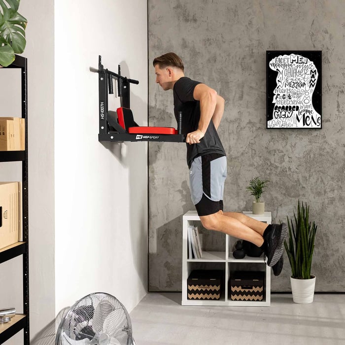 Montage mural pratique de la barre de traction Hop-Sport