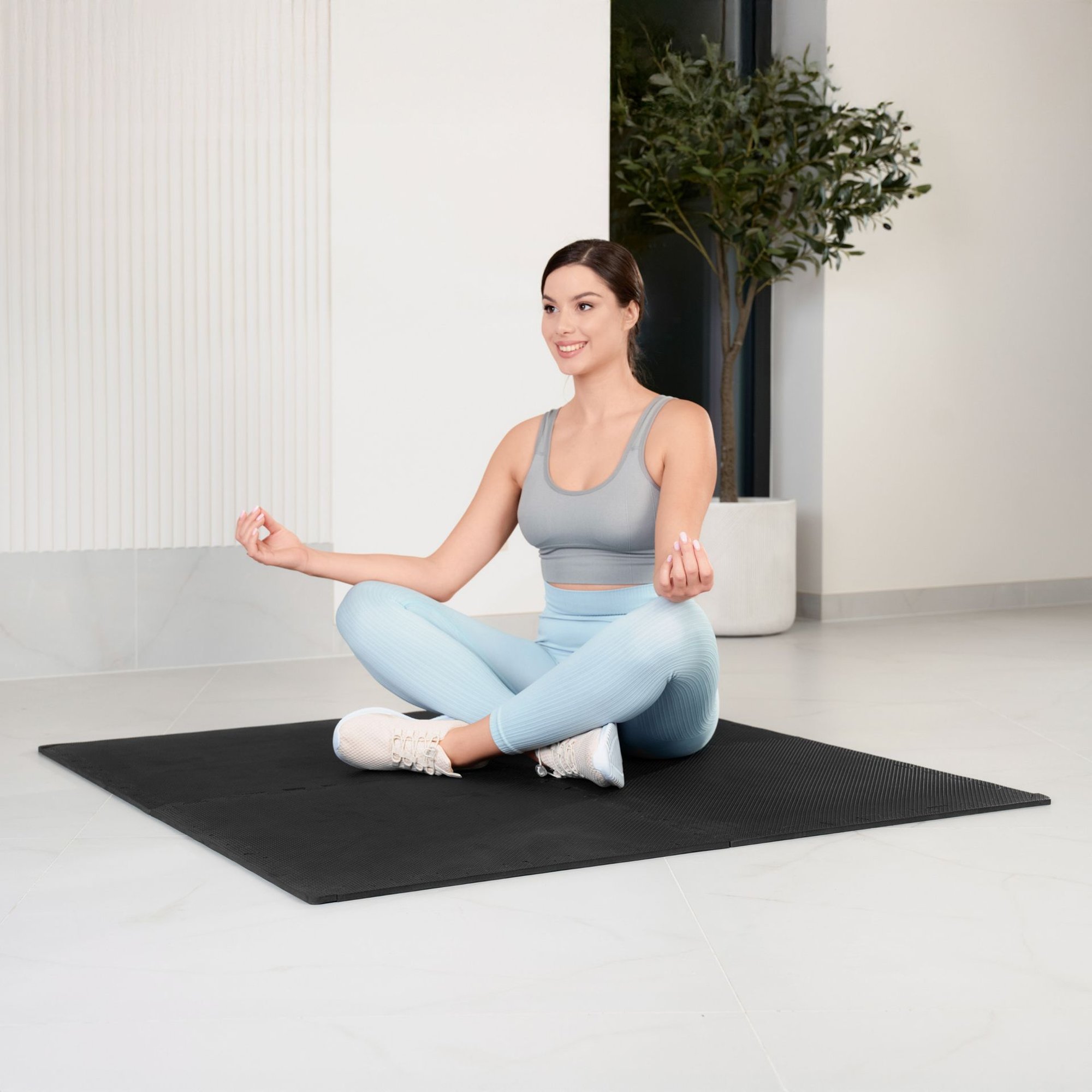 Dalle de sol amortissante EVA 1 cm protégeant un parquet ou carrelage des chocs et rayures.